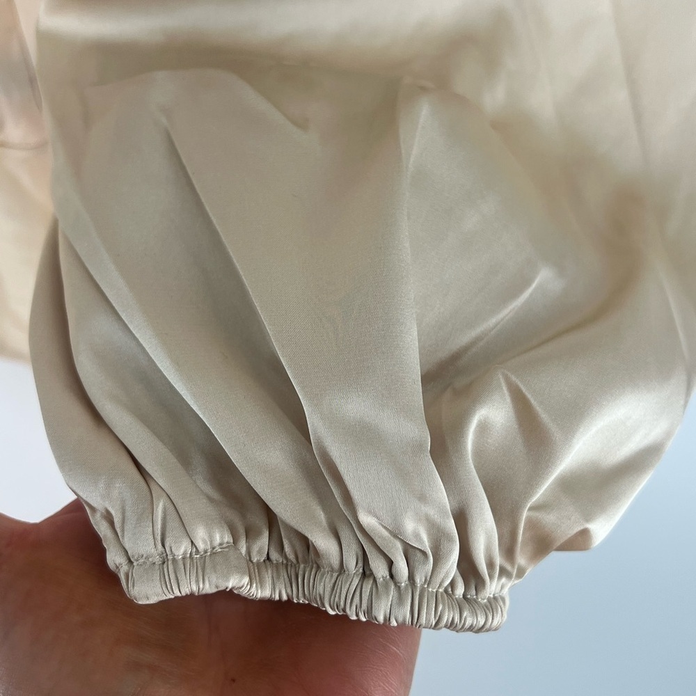 NWT Lulus Endless Aura Cream Satin Balloon Sleeve Sheer Lace Bodysuit Size Med - Picture 9 of 10